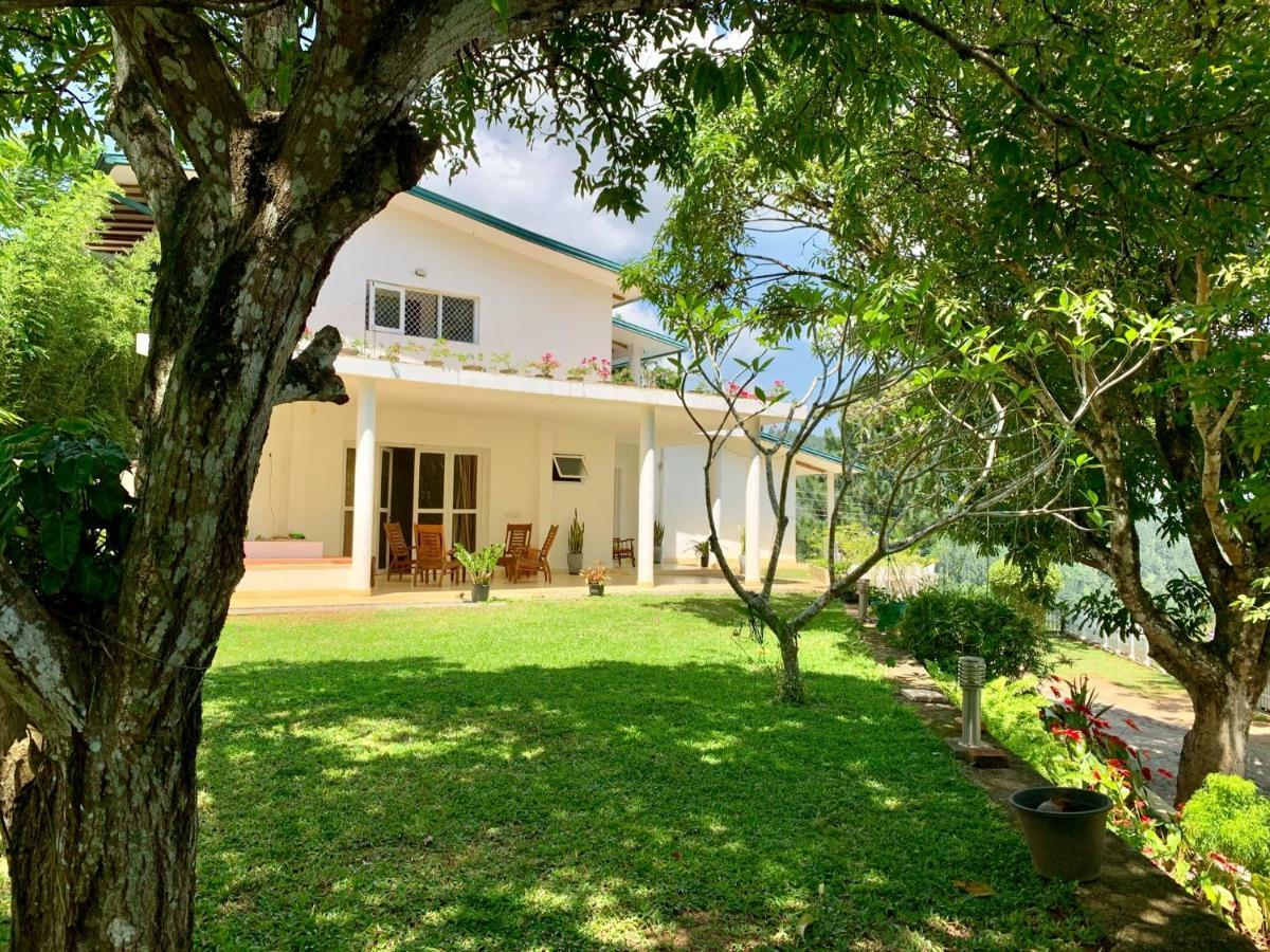 Amandari Holiday Villa Gelioya Exterior photo